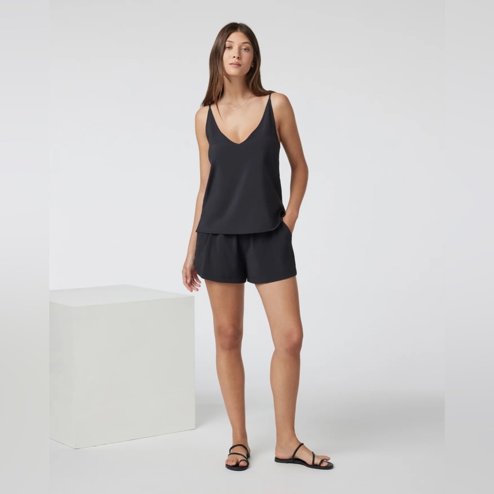 Vuori Villa Short
